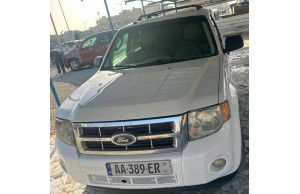 Ford Escape-Titanium 2012