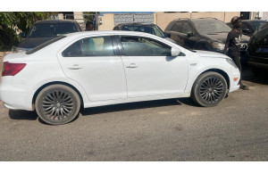 Suzuki Kizashi 2012