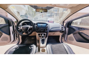 Ford ford-focus 2012