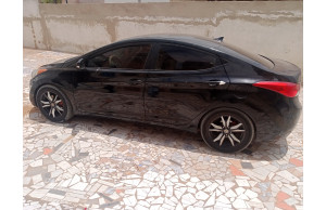 Hyundai Elantra 2012