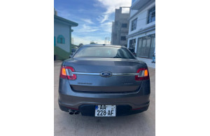 Ford Taurus 2012