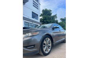 Ford Taurus 2012