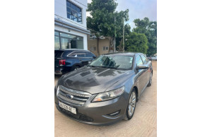 Ford Taurus 2012