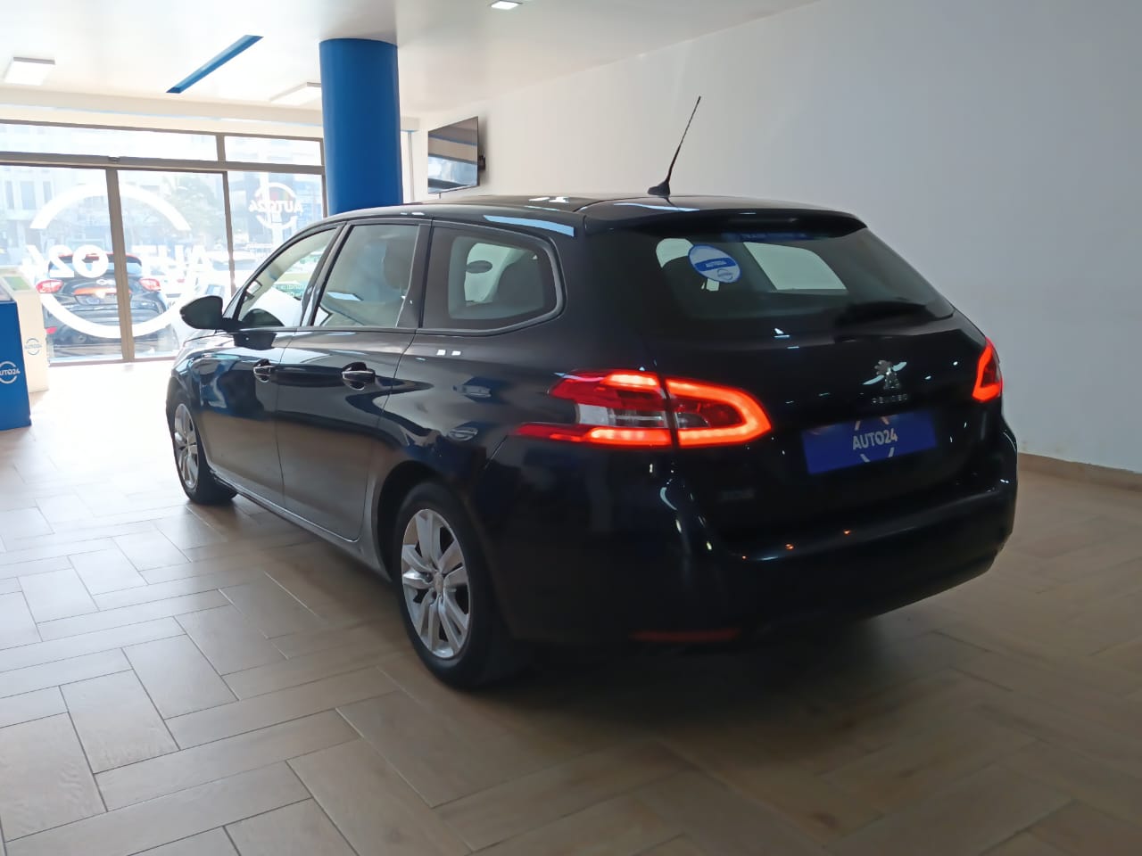 Peugeot 308 2017 4