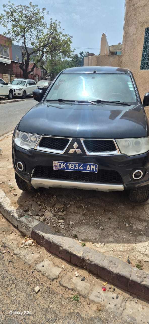 Mitsubishi pajero-sport 2009 0