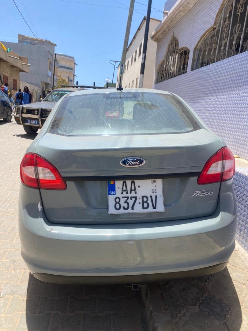 Ford Fiesta 2012 1