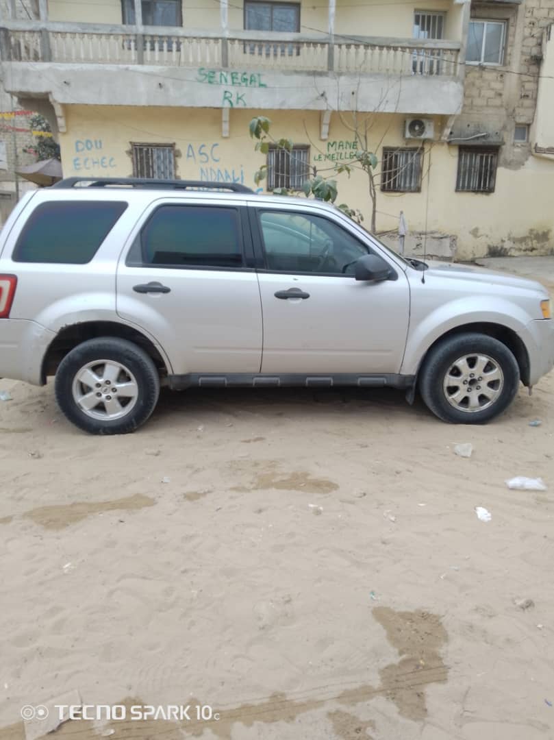 Ford ESCAPE-SE 2009 2